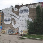 Der Graffiti Künstler Blu schafft das Unmögliche: Seine Figuren durchbrechen sämtliche Grenzen des Urban Jungle
