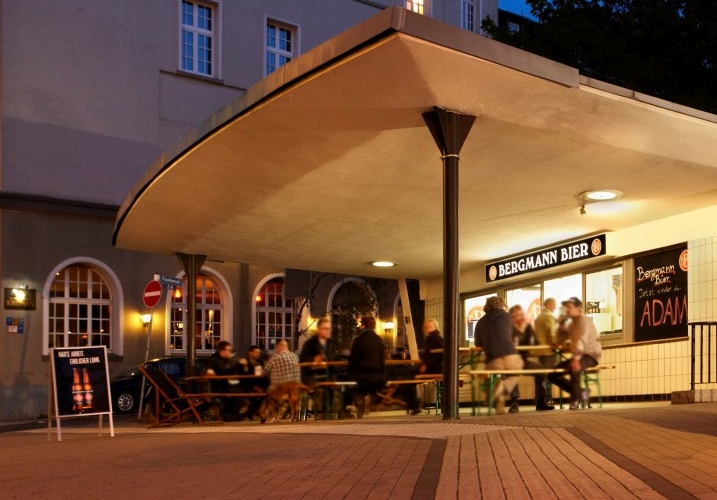 Neben dem Adlerkiosk der hipste Kiosk in town: Der Bergmannkiosk am Wall. / Foto: Bergmann Brauerei